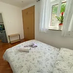 Kastel Apartment *